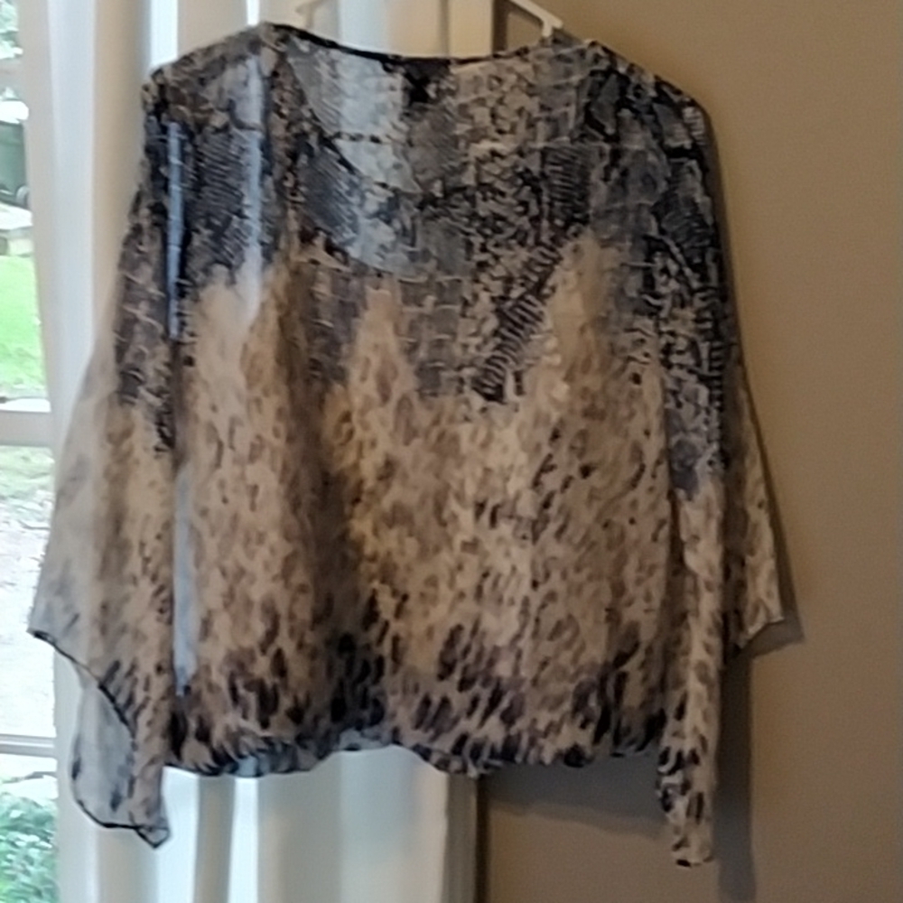 Alfani flowy Top With Sheer Overlay And Flutter Sleeves Paint Splatter Design - Picture 3 of 7